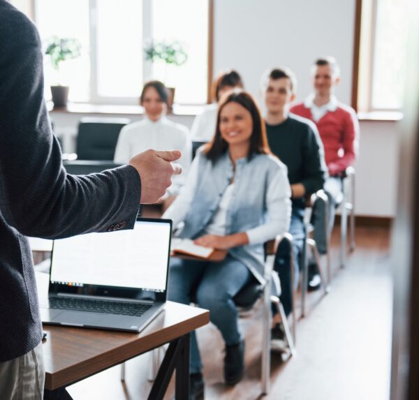 JARNÍ ŠKOLA ZÁKONÍKU PRÁCE A DALŠÍCH PRACOVNĚPRÁVNÍCH PŘEDPISŮ (dvoudenní vzdělávací program)